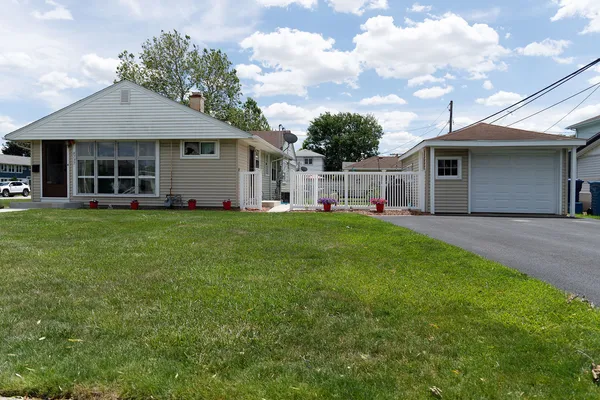 $205,000 | 8732 South Keeler Avenue, Hometown, IL 60456