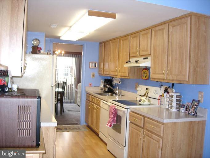 3721 Gawayne Terrace Silver Spring, MD 20906 - Photo 6 of 15 Kitchen #2
