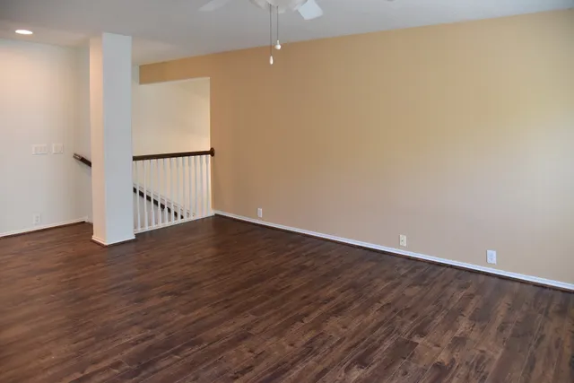 $1,950 | 13600 Breton Ridge Street, Unit 4B, Houston, TX 77070