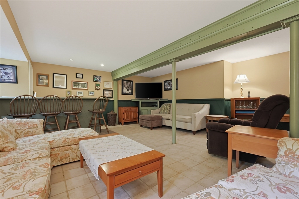 110 Chipper Hill Road Northbridge, MA 01534 - Photo 16 of 40