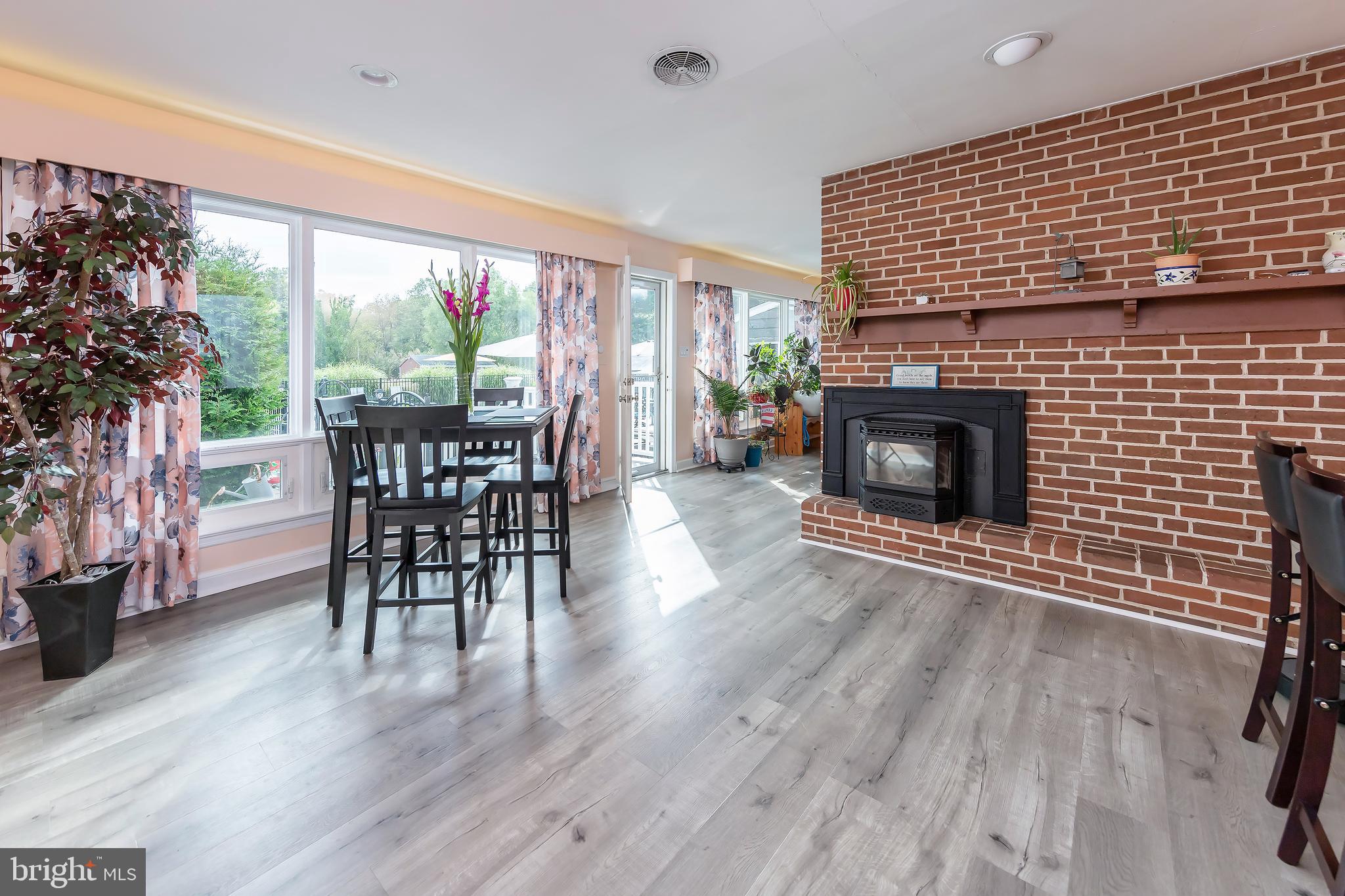 78 Fox Road Pilesgrove, NJ 08098 - Photo 7 of 24 Dining Room
