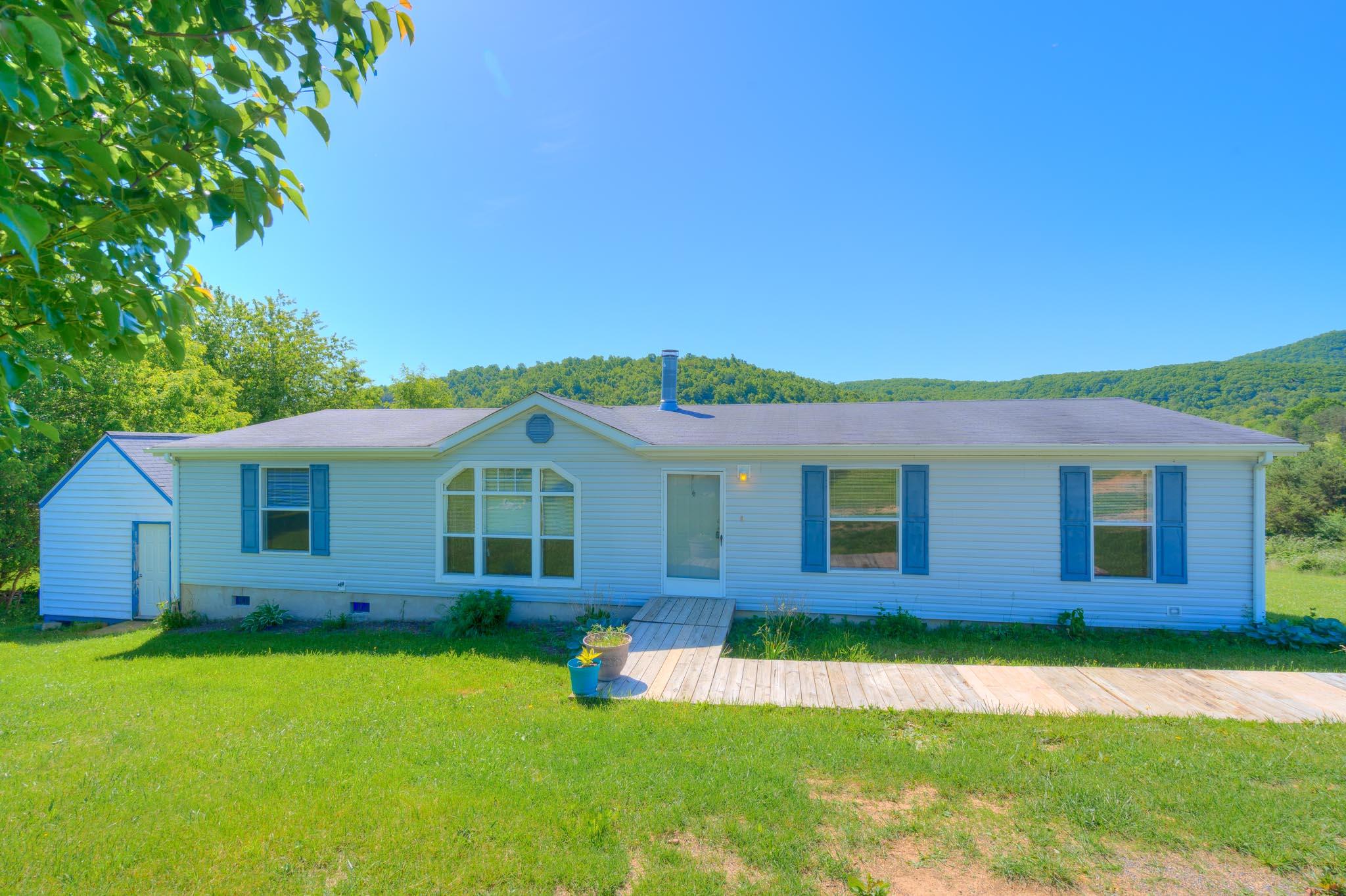 3240 Dallas Freeman Road Hiwassee, VA 24347 - Photo 24 of 42 a view of outdoor space yard and garage