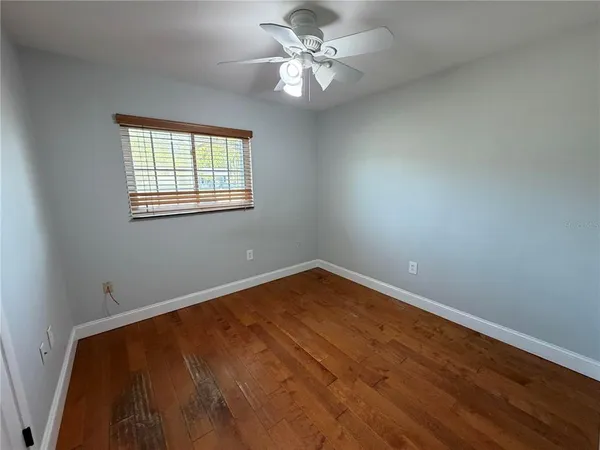 $2,550 | 3965 Corona Lane, Sarasota, FL 34232