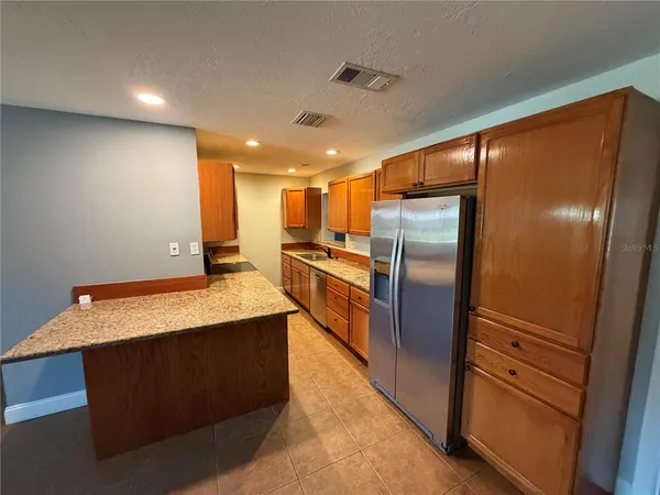 $2,550 | 3965 Corona Lane, Sarasota, FL 34232