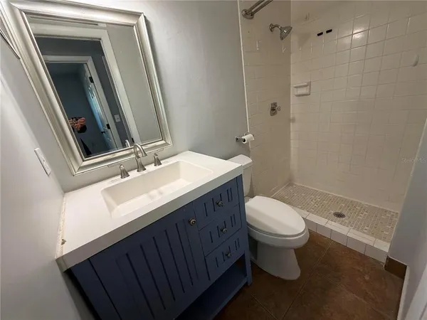 $2,550 | 3965 Corona Lane, Sarasota, FL 34232