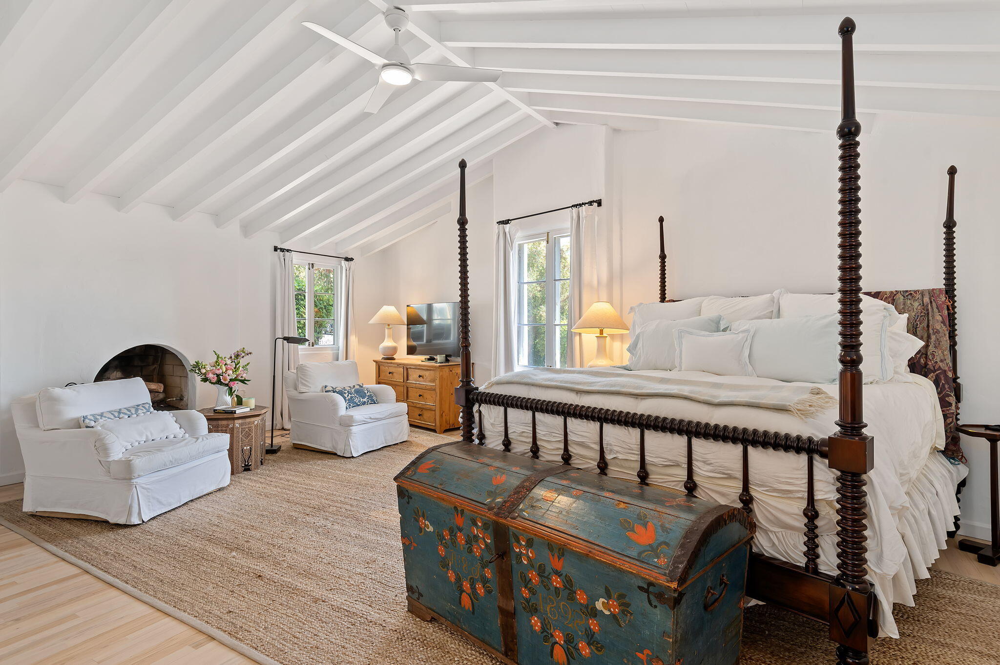 1100 Mesa Road Montecito, CA 93108 - Photo 11 of 20 8 Primary Bedroom