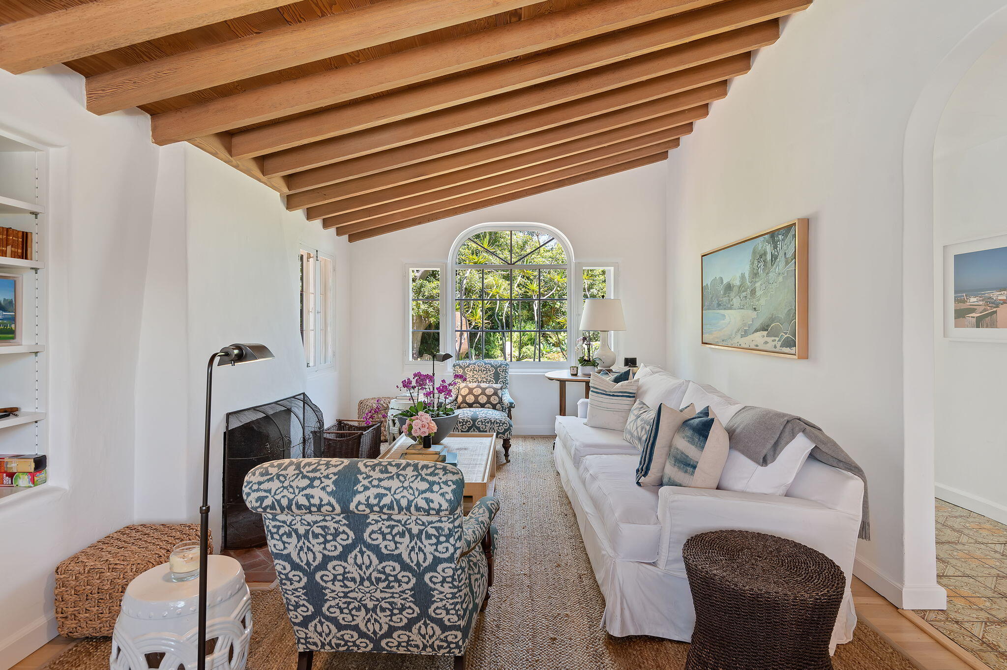 1100 Mesa Road Montecito, CA 93108 - Photo 5 of 20 2 Living Room