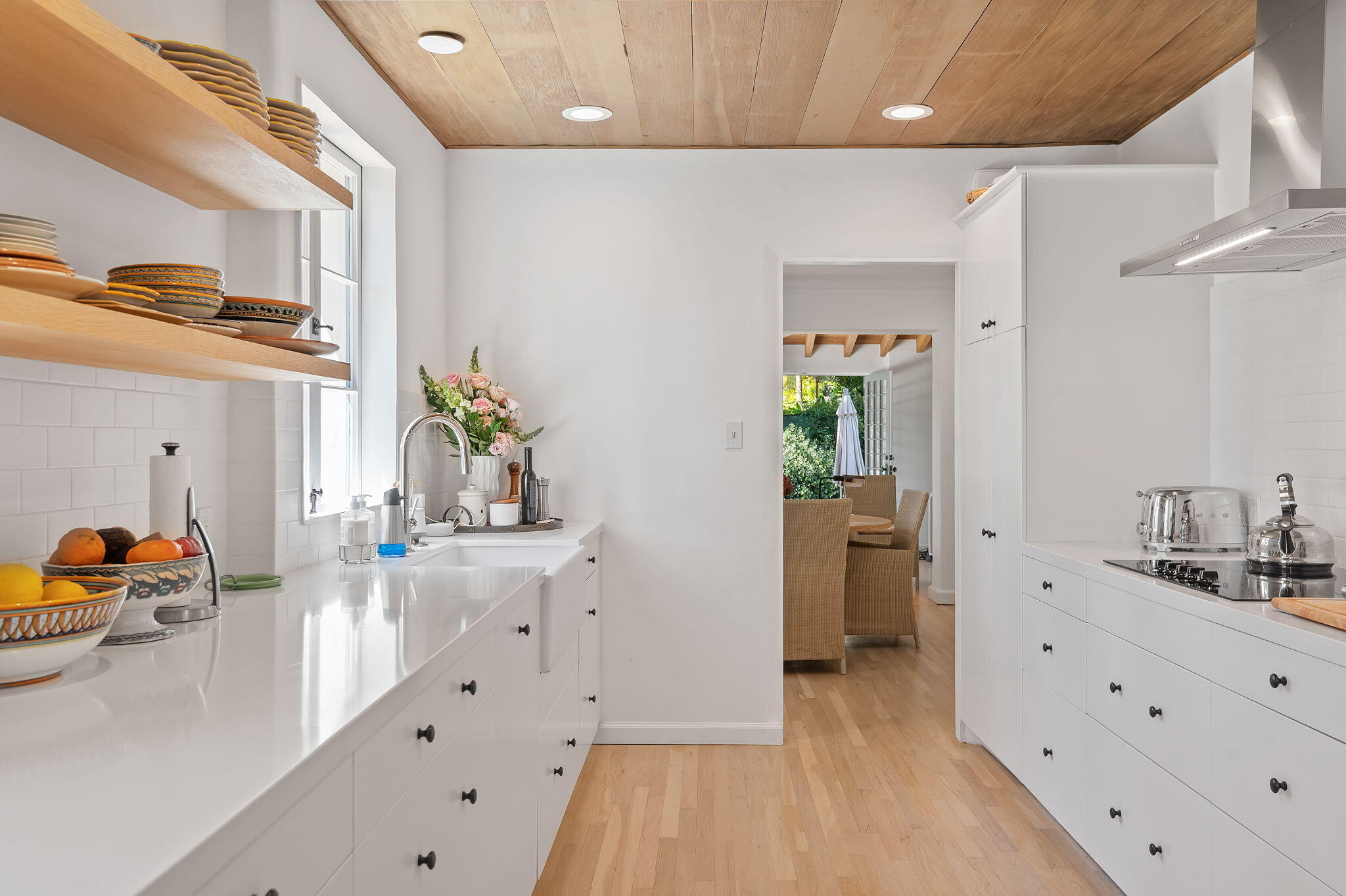1100 Mesa Road Montecito, CA 93108 - Photo 7 of 20 4 Kitchen
