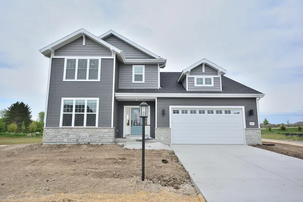 $734,900 | 641 Standing Stone Drive, Waukesha, WI 53189