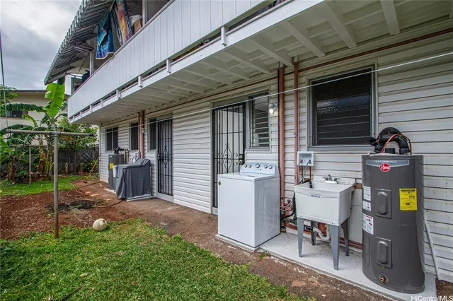 $1,600 | 98-087 Lokowai Place, Unit 2, Aiea, HI 96701