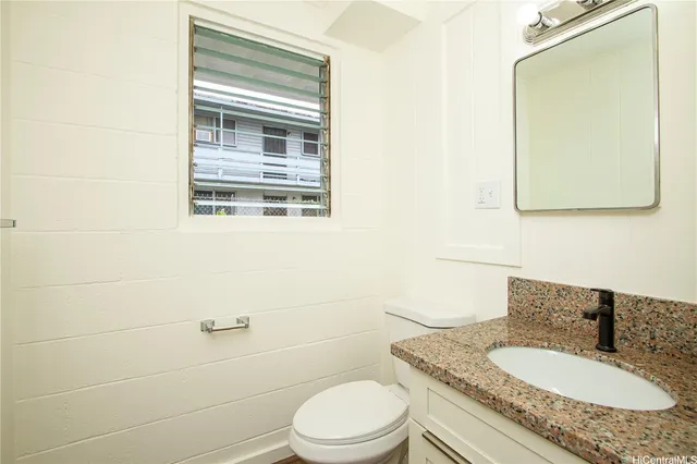 $1,600 | 98-087 Lokowai Place, Unit 2, Aiea, HI 96701