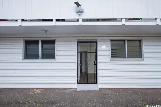 $1,600 | 98-087 Lokowai Place, Unit 2, Aiea, HI 96701