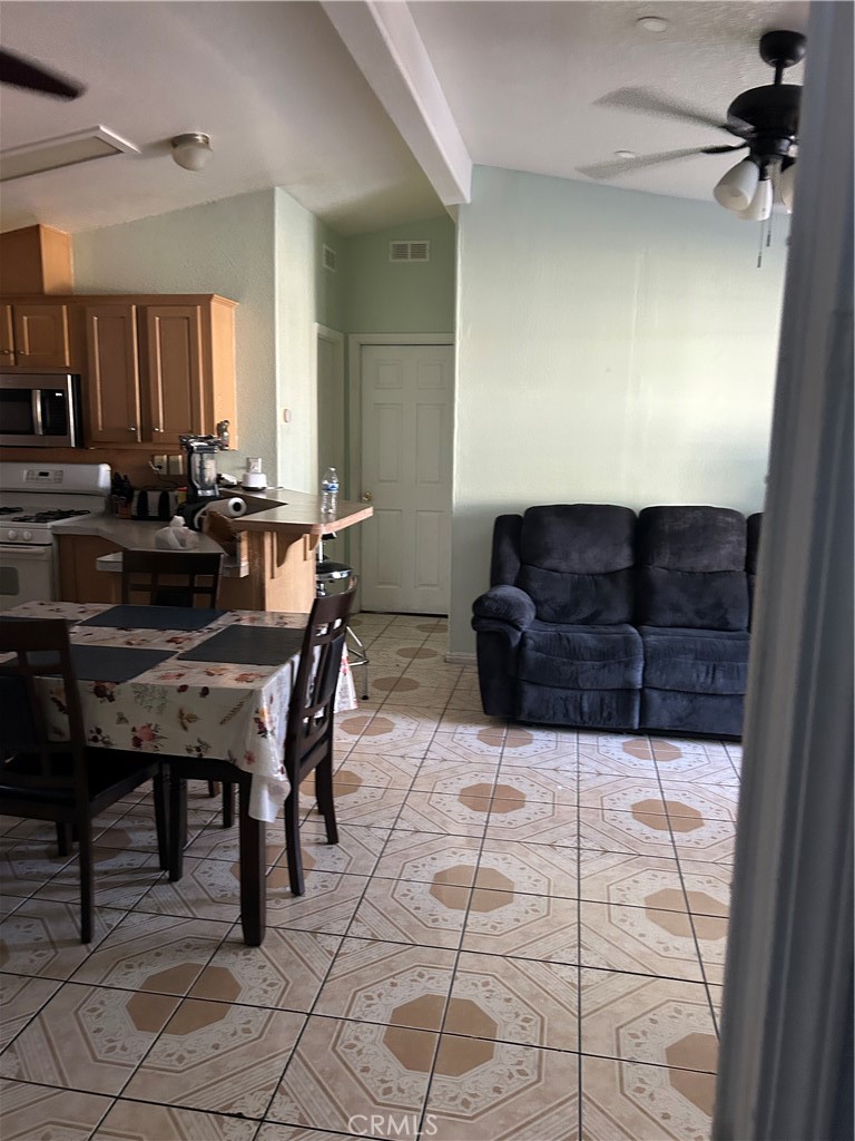 250 North Linden Rialto, CA 92376 - Photo 8 of 22