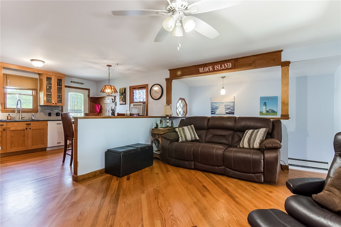 72 Tupelo Road South Kingstown, RI 02879 - Photo 4 of 24 Gallery Image 4