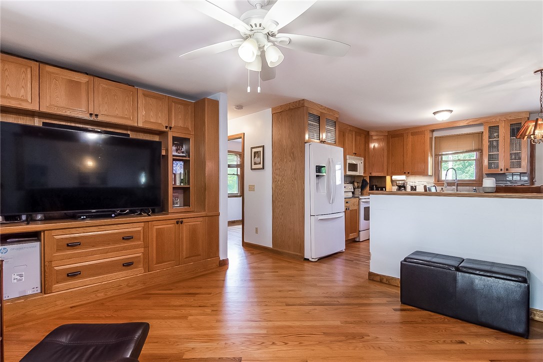 72 Tupelo Road South Kingstown, RI 02879 - Photo 6 of 24 Gallery Image 6
