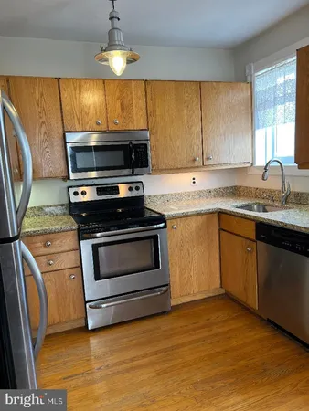 $2,100 | 111 Chestnut Avenue, Narberth, PA 19072