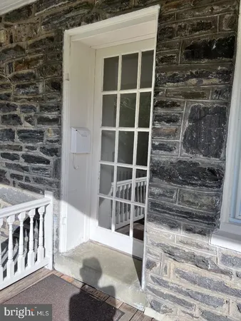 $2,100 | 111 Chestnut Avenue, Narberth, PA 19072