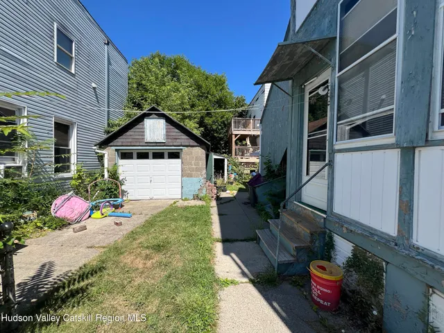a view of a basketball court