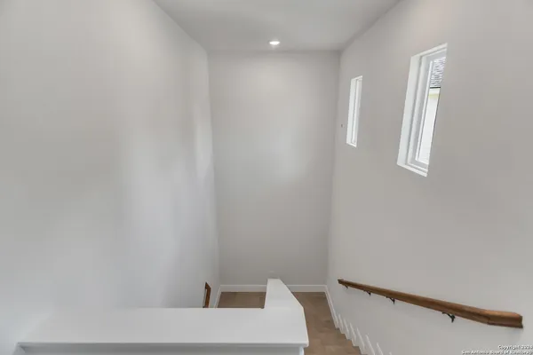 $2,600 | 600 Park Circle, Hondo, TX 78861