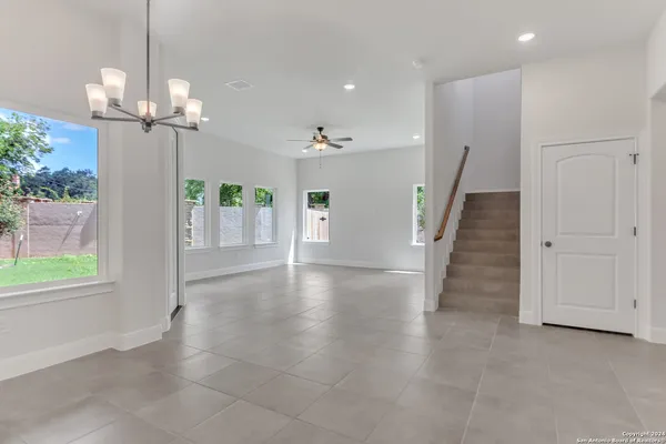 $2,600 | 600 Park Circle, Hondo, TX 78861