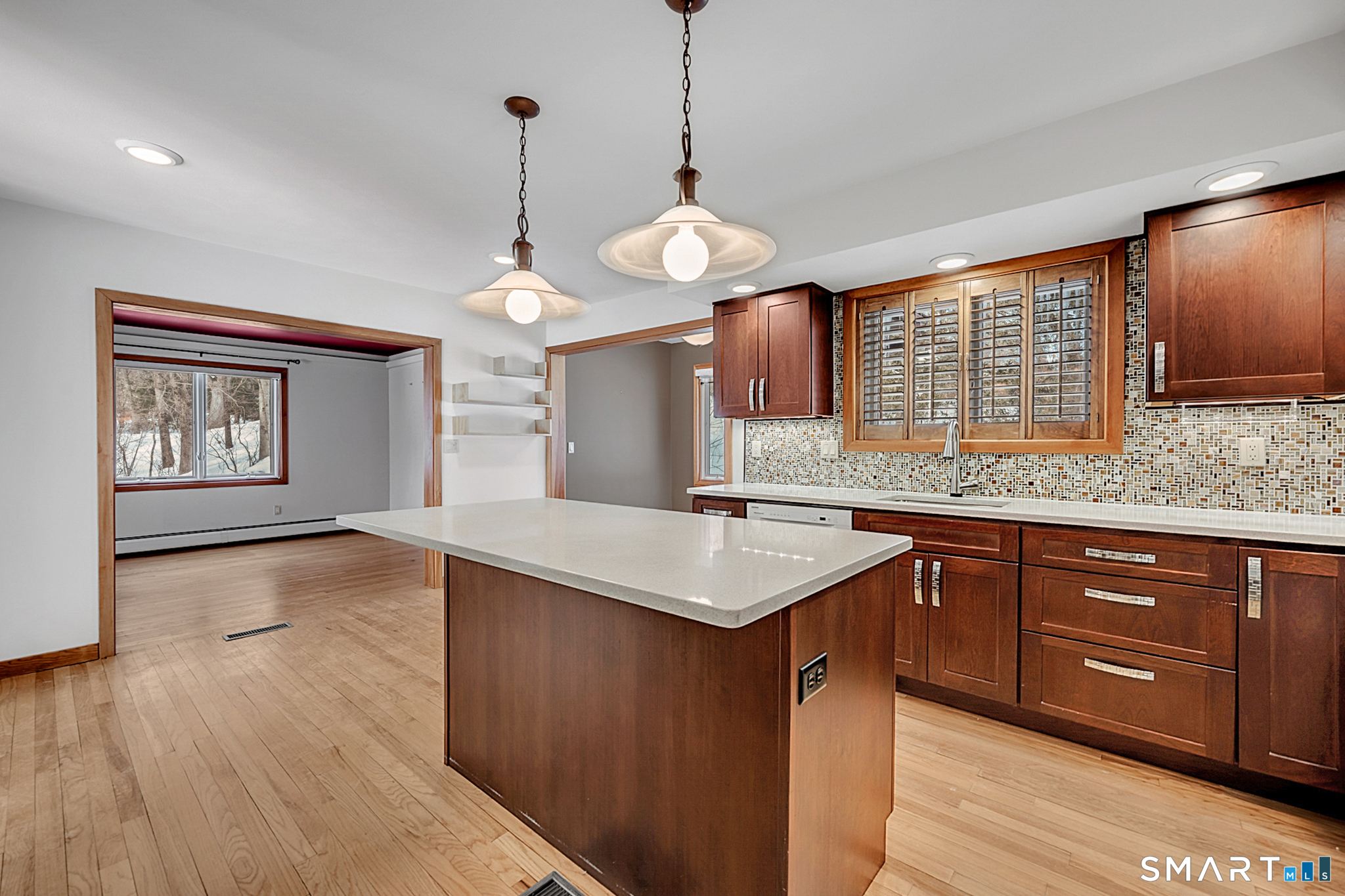 40 Osborne Hill Road Newtown, CT 06482 - Photo 4 of 30