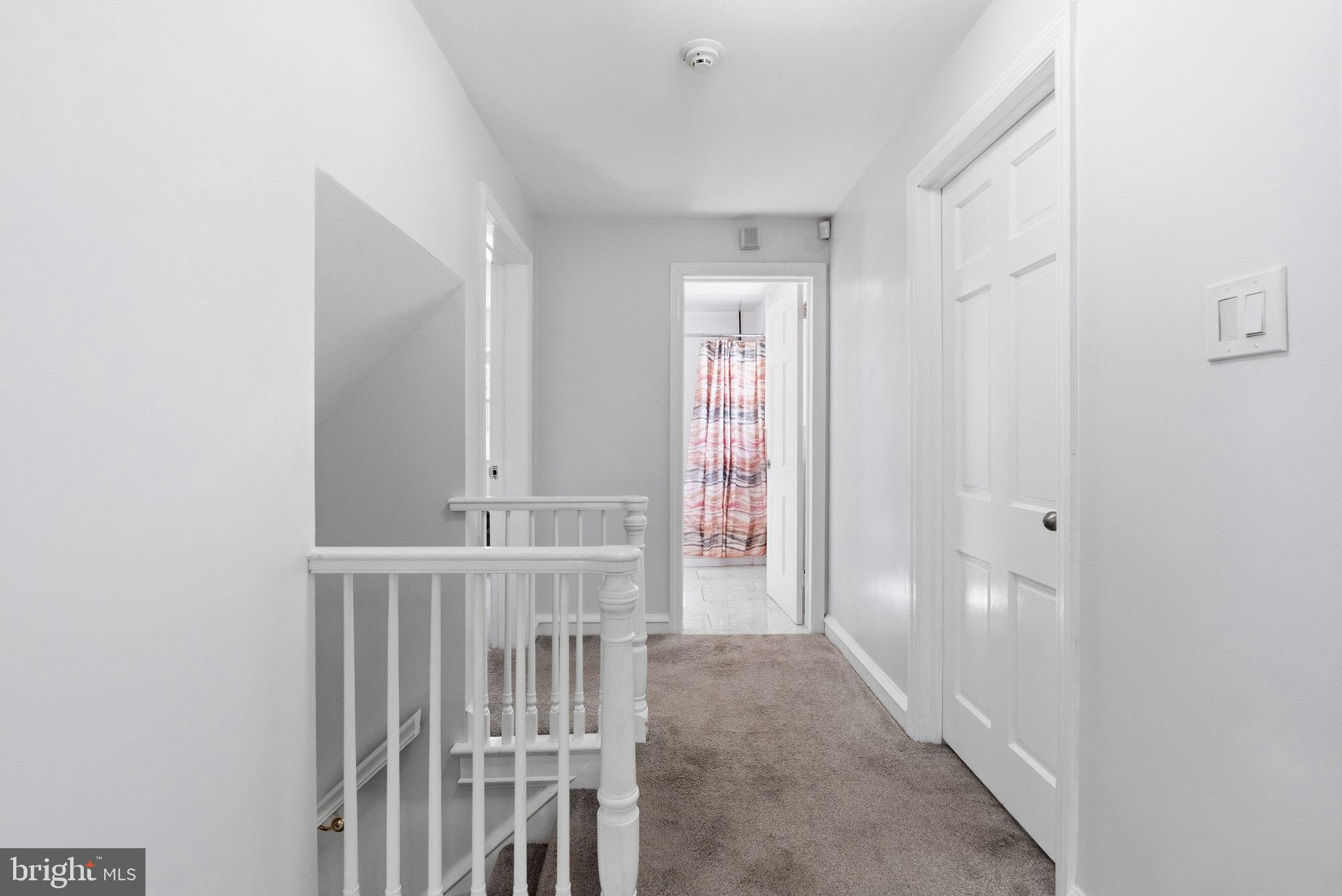 525 Broadview Road Upper Darby, PA 19082 - Photo 24 of 43 Hallway