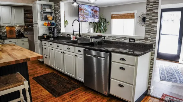 $499,000 | 709 Watkins Road, Horseheads, NY 14845