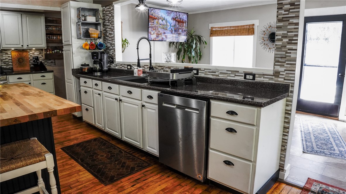 709 Watkins Road Horseheads, NY 14845 - Photo 9 of 50