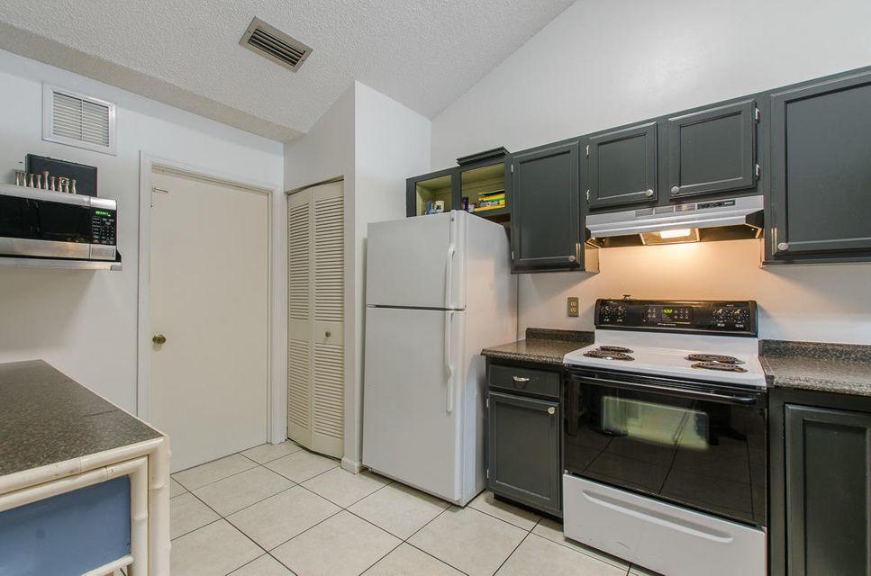 418 Buttonwood Place Boca Raton, FL 33431 - Photo 5 of 19 20190503201144087564000000-o