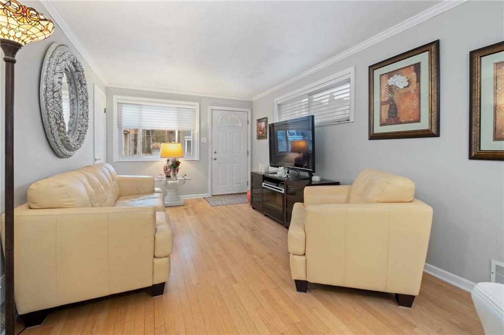 1532 Rutherford Avenue Pittsburgh, PA 15216 - Photo 6 of 36 Another View Of The Living Room