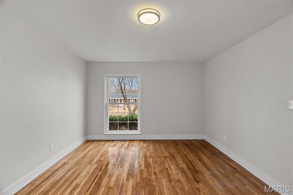 2668 Midland Ridge Drive St. Louis, MO 63114 - Photo 20 of 62