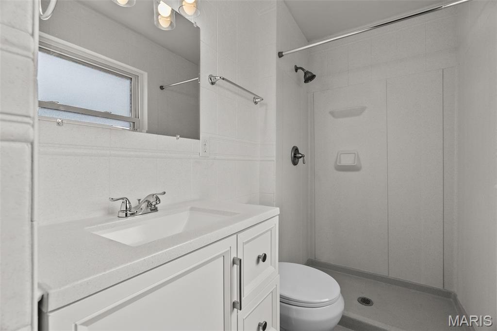 2668 Midland Ridge Drive St. Louis, MO 63114 - Photo 44 of 62