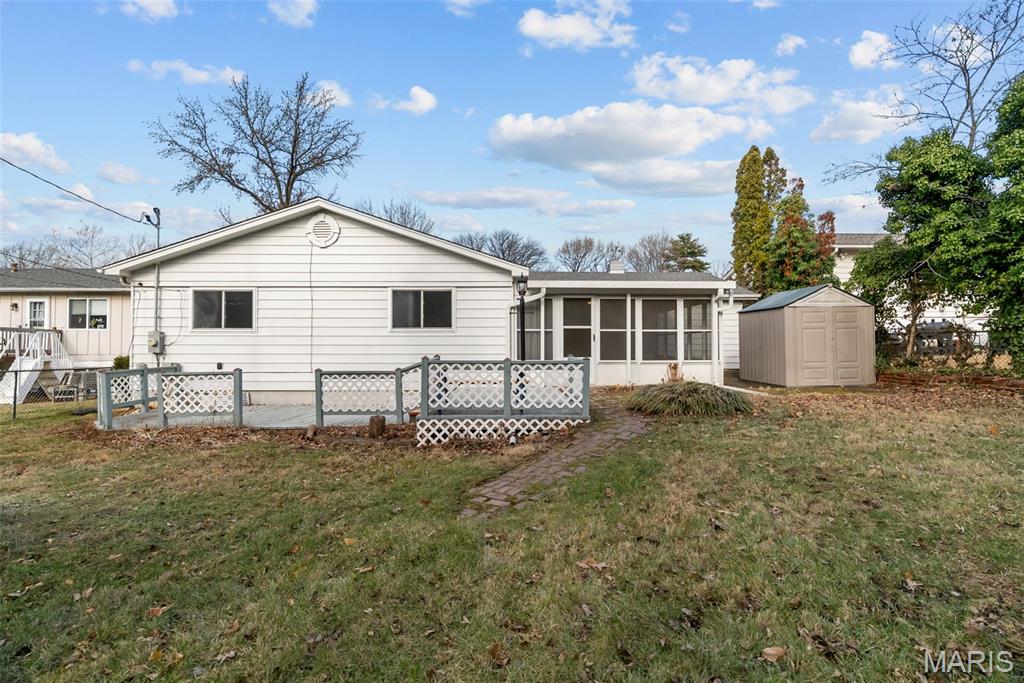 2668 Midland Ridge Drive St. Louis, MO 63114 - Photo 6 of 62