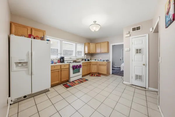 $275,000 | 7948 South Drexel Avenue, Chicago, IL 60619