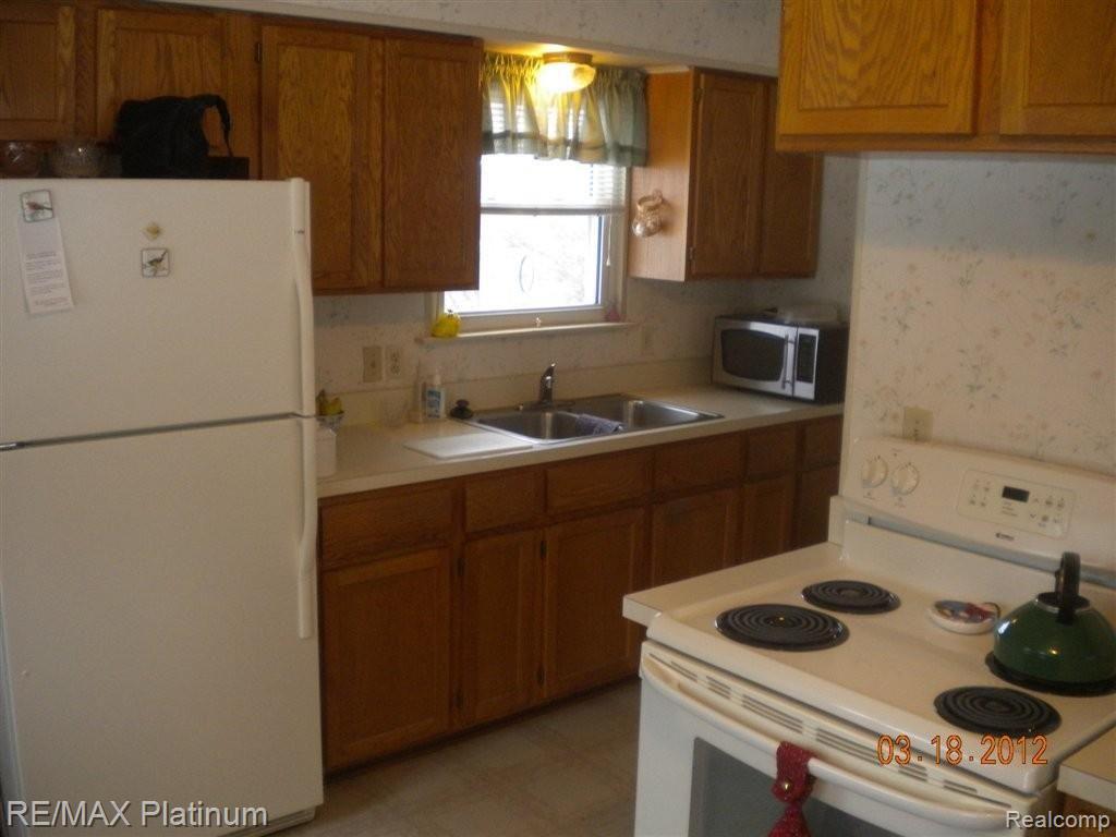 1571 West Rolston Road Linden, MI 48451 - Photo 3 of 22 DSCN3027.JPG