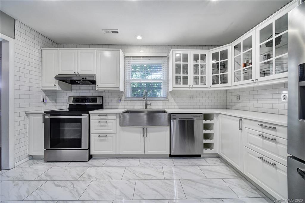 10100 Sardis Oaks Road Charlotte, NC 28270 - Photo 4 of 26