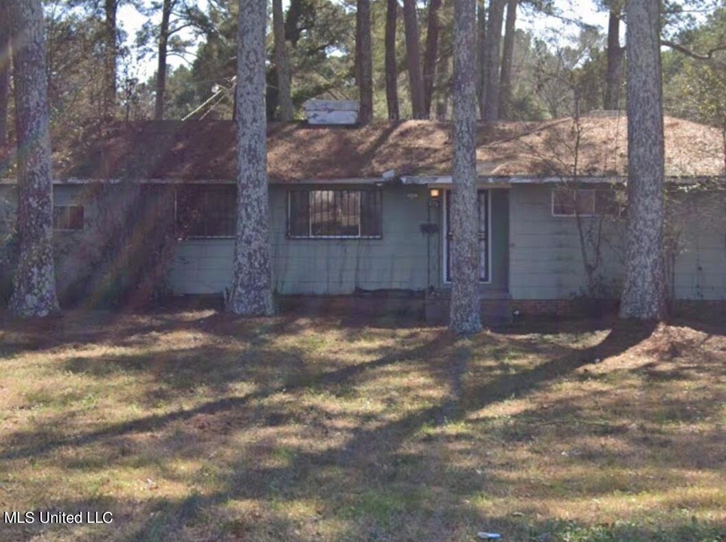 935 Raymond Road Jackson, MS 39204 - Photo 1 of 26 Front of Home