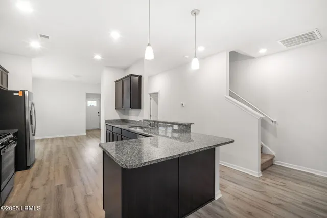 $425,000 | 98 Great Bend Drive, Beaufort, SC 29906