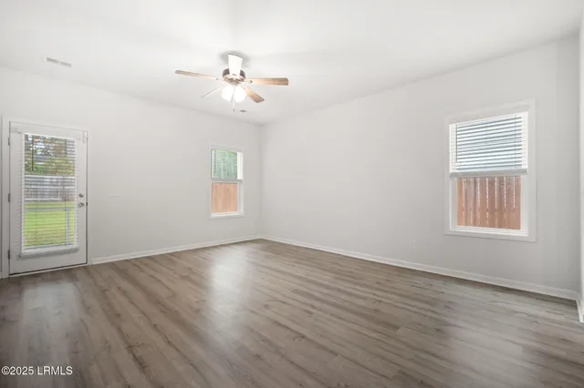 $425,000 | 98 Great Bend Drive, Beaufort, SC 29906