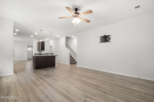 $425,000 | 98 Great Bend Drive, Beaufort, SC 29906