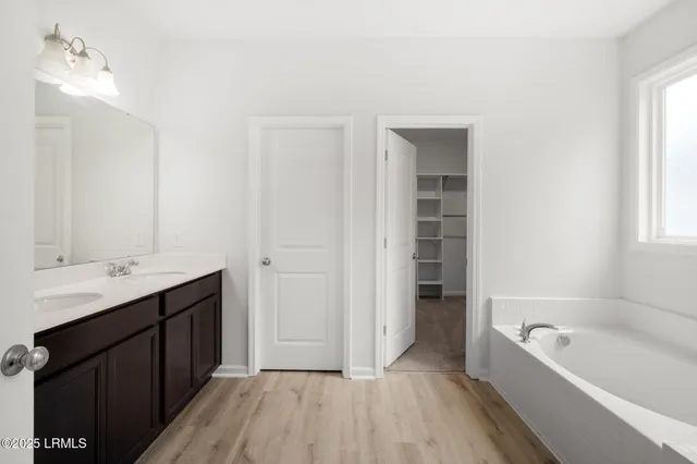 $425,000 | 98 Great Bend Drive, Beaufort, SC 29906