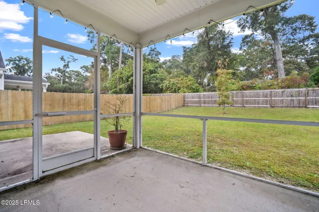 $425,000 | 98 Great Bend Drive, Beaufort, SC 29906