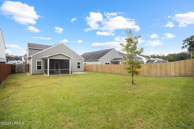 $425,000 | 98 Great Bend Drive, Beaufort, SC 29906