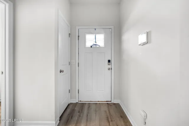 $425,000 | 98 Great Bend Drive, Beaufort, SC 29906