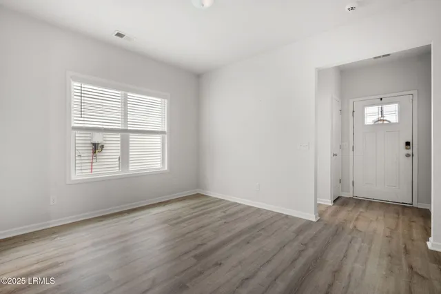 $425,000 | 98 Great Bend Drive, Beaufort, SC 29906