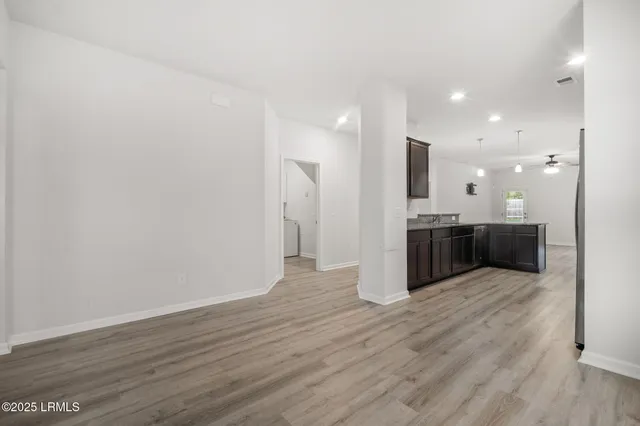 $425,000 | 98 Great Bend Drive, Beaufort, SC 29906