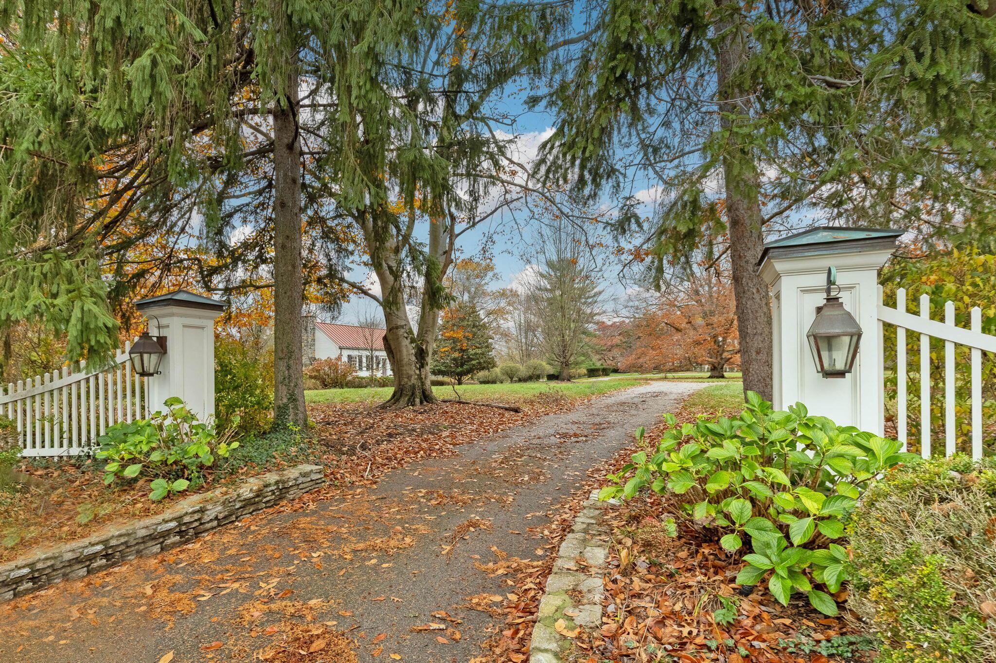 7805 Brill Road Cincinnati, OH 45243 - Photo 37 of 139 37-web-or-mls-7805BrillRoad_Hommati102 (