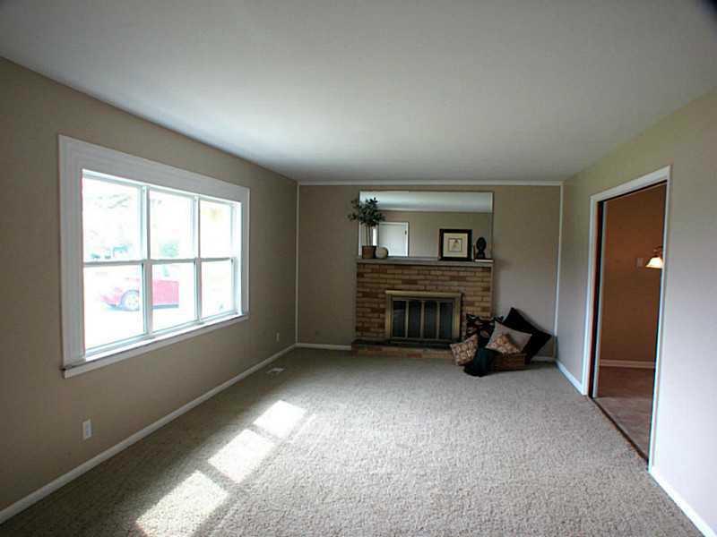 6330 Shanghai Road Indianapolis, IN 46278 - Photo 2 of 16 Gallery Image 2