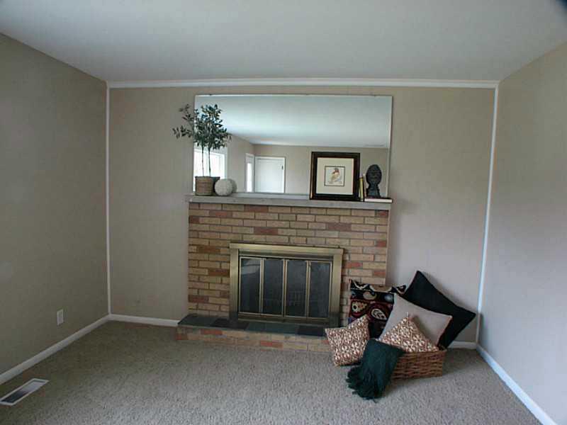6330 Shanghai Road Indianapolis, IN 46278 - Photo 3 of 16 Gallery Image 3