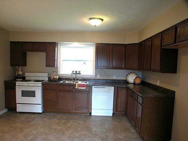 6330 Shanghai Road Indianapolis, IN 46278 - Photo 4 of 16 Gallery Image 4